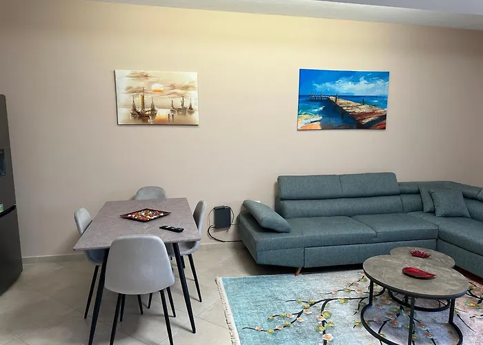 Cozy And Modern 1br With Full Kitchen Tirana