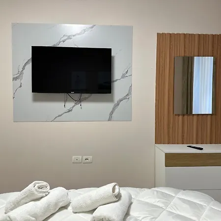 Апартаменты Cozy And Modern 1br With Full Kitchen Тирана