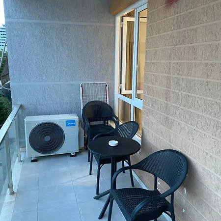 Cozy And Modern 1br With Full Kitchen *