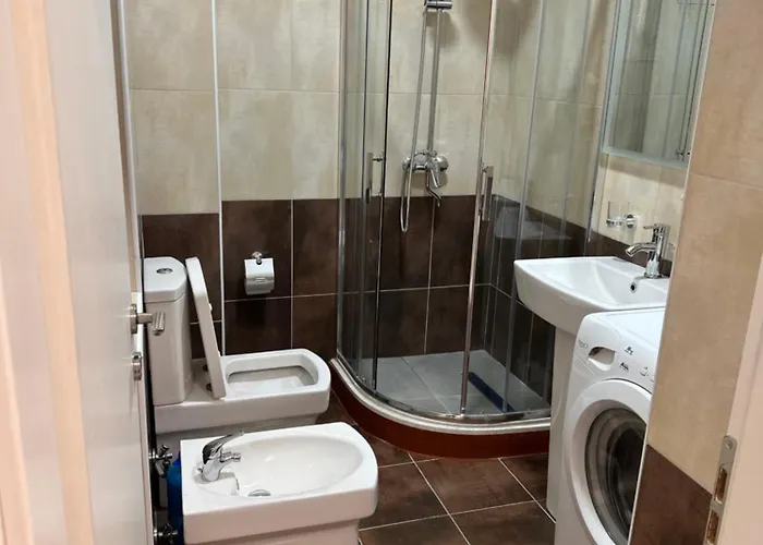 Cozy And Modern 1br With Full Kitchen * ティラナ